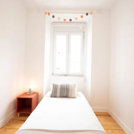 Guestready - Captain's 2e Near Alfama * Лісабон
