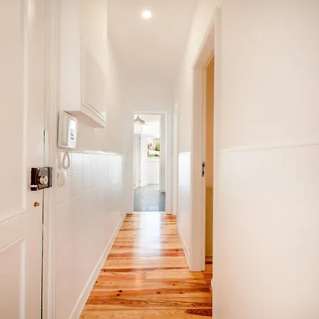 Guestready - Captain's 2e Near Alfama Lisbon