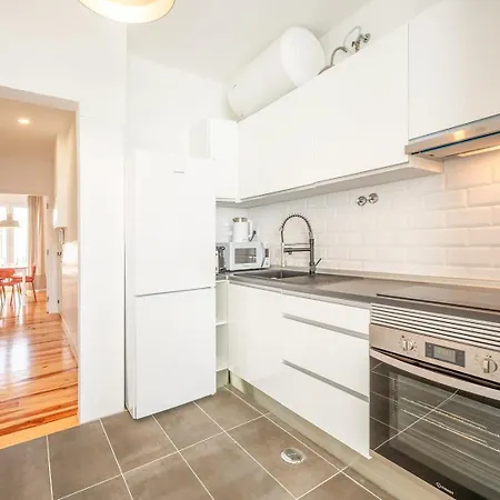 Guestready - Captain's 2e Near Alfama Lisboa